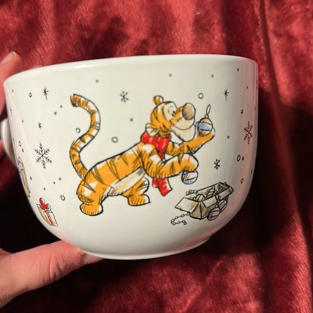 New Winnie the Pooh Christmas Mug
